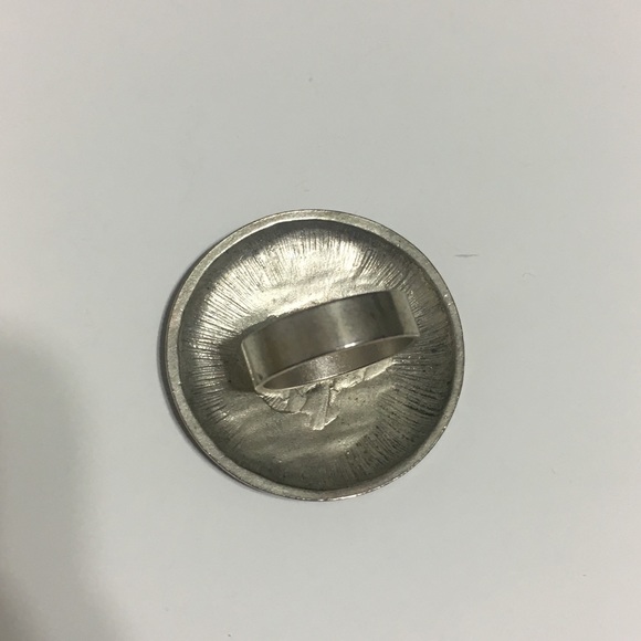 🌹3/$15 Silver Round Boho Ring, Size 7 - Picture 4 of 4